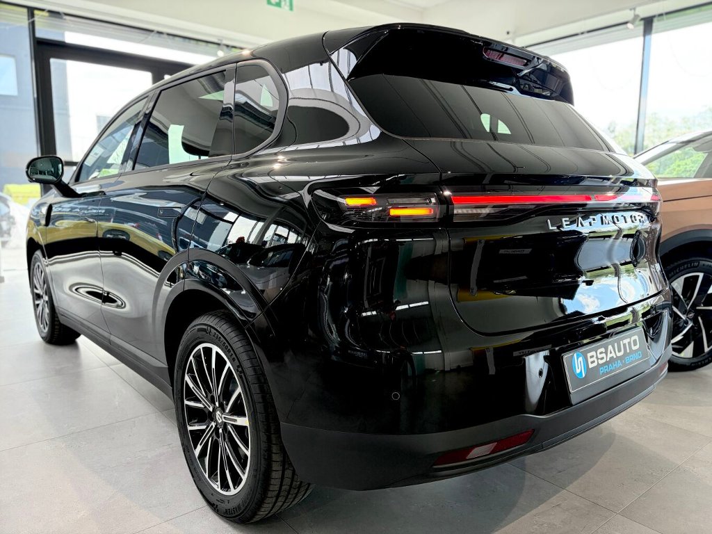B10 DESIGN 67,1 kWh
