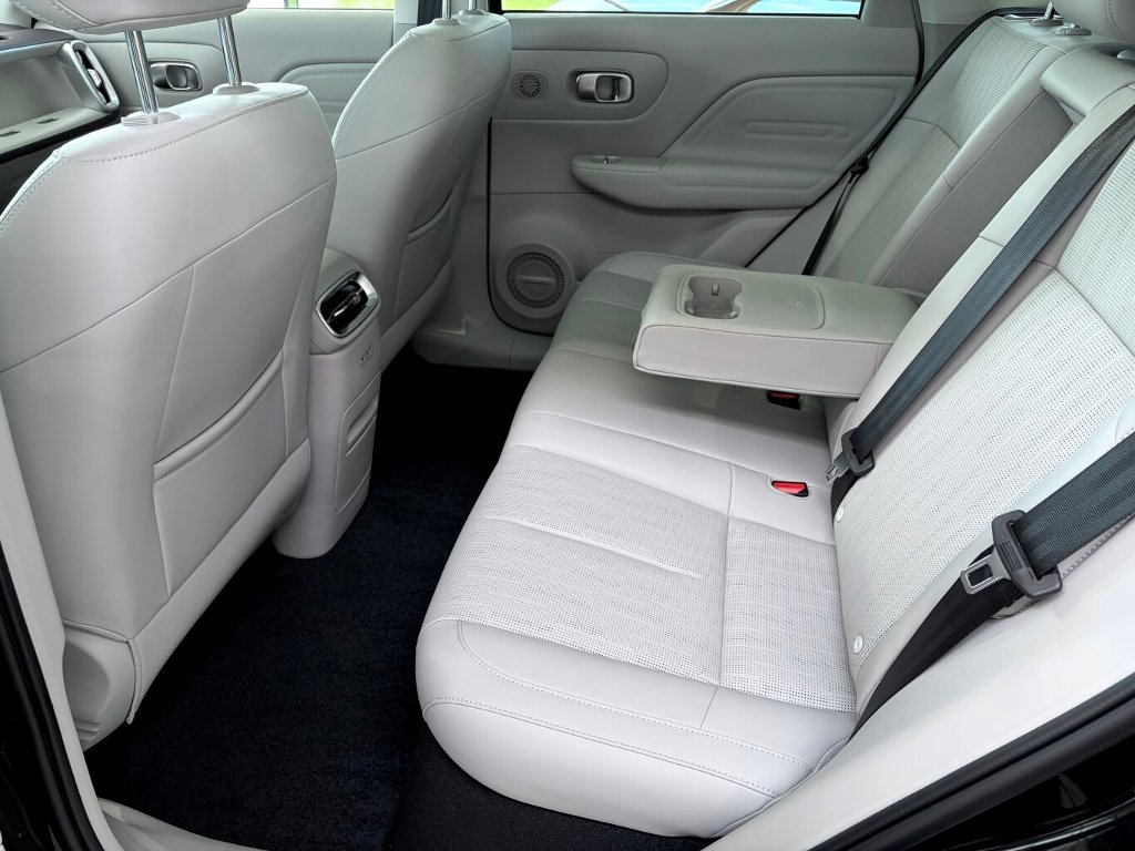 B10 DESIGN 67,1 kWh